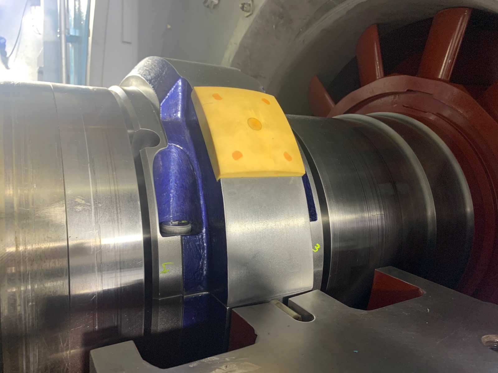 Cojinete radial de rotor de hidrogenerador en ajuste